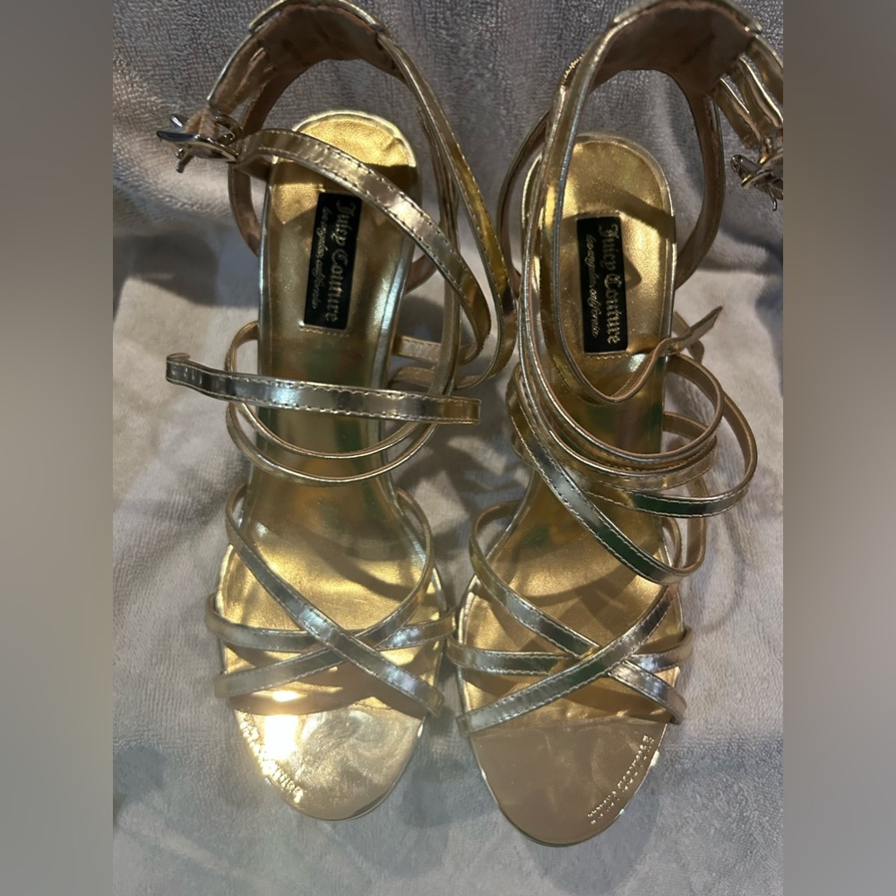 Juicy Couture Gold sandals. Barely worn. - Picture 3 of 3